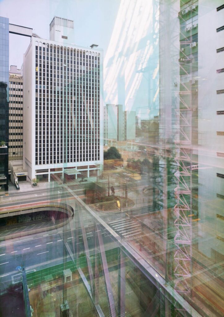 Fotografia de Michael Wesely, realizada para o Instituto Moreira Salles.