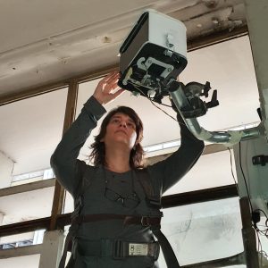 Fernanda Ramos, especialista em timelapse, instala seu equipamento Jugular Prime 8k