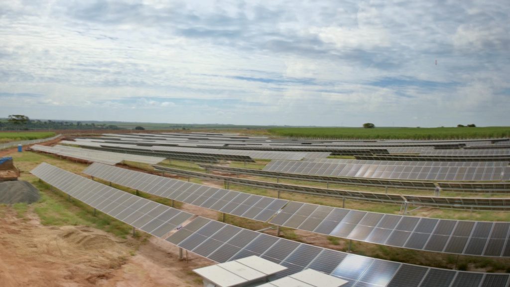 Usina fotovoltaica com monitoramento através de nosso serviço de time-lapse em Altair.